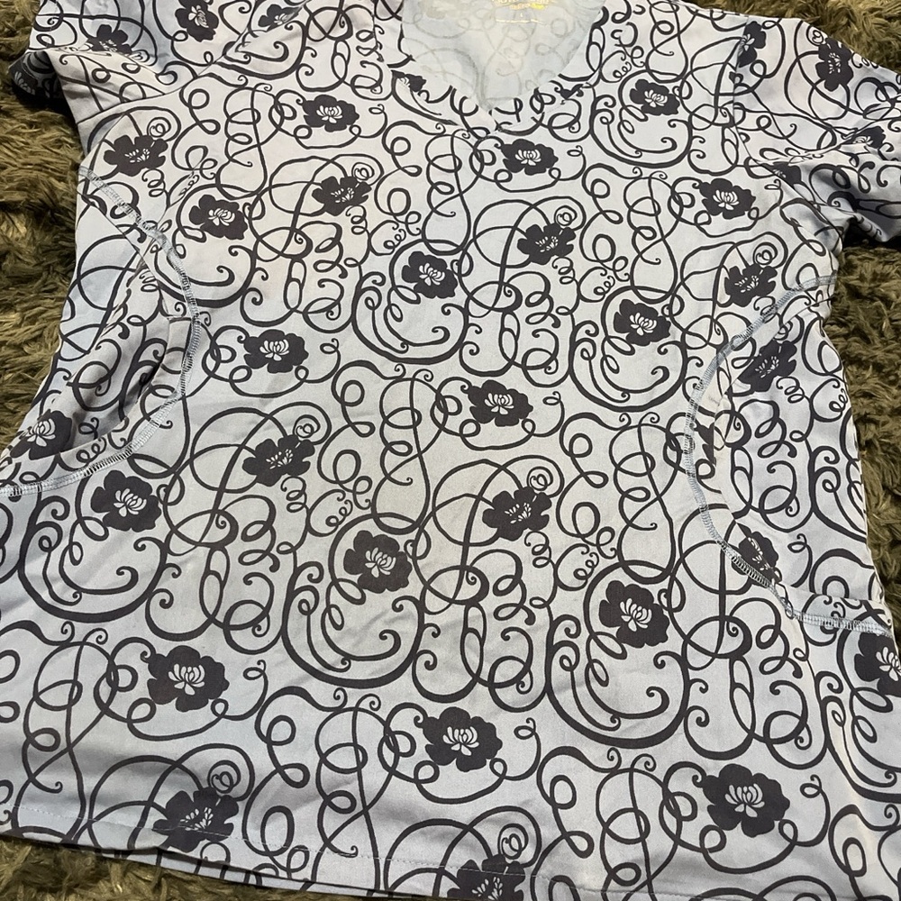 Floral Patterned Women's Scrub Top